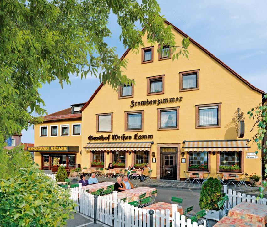 Gasthof Weisses Lamm Nuremberg ภายนอก รูปภาพ